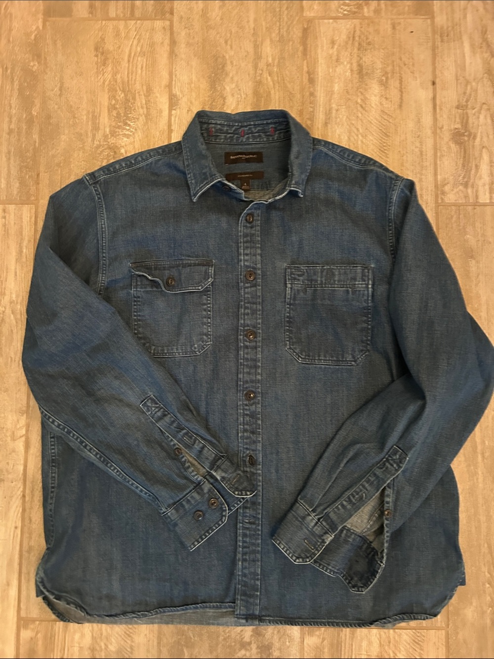 Banana Republic Men's Blue Denim Button-Up Shirt - Casual Workwear